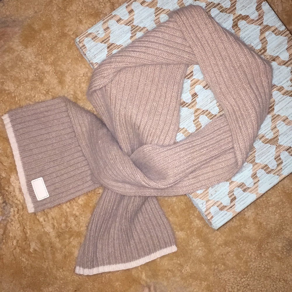 Coach scarf